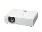 Panasonic PT-VW431DE – kompaktowy projektor cyfrowy LCD obsługiwany za pomocą pojedynczego kabla LAN